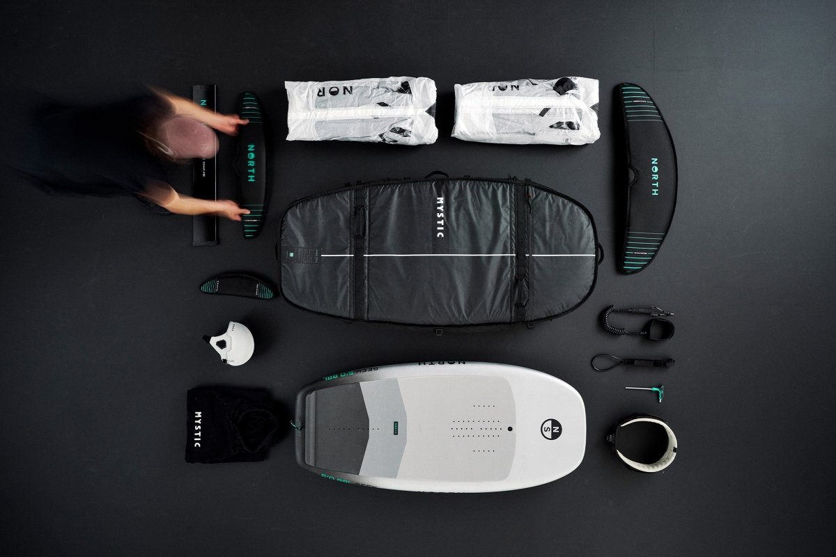 Mystic Saga Foil Travel Boardbag with Wheels 2025 - Skymonster Watersports